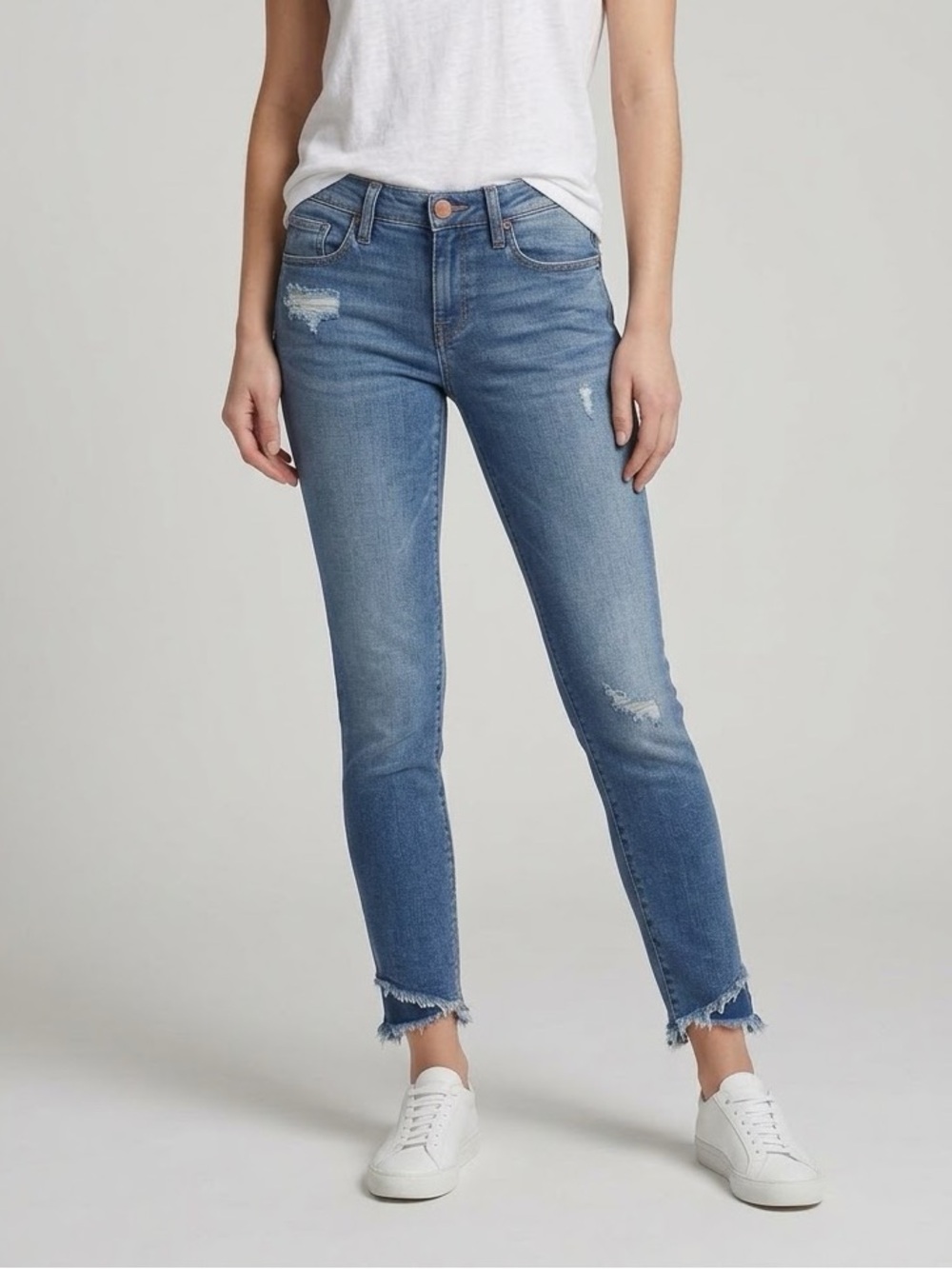 Blank NYC Skinny Classique Distressed Medium Washed Jeans with Frayed Ankles 26